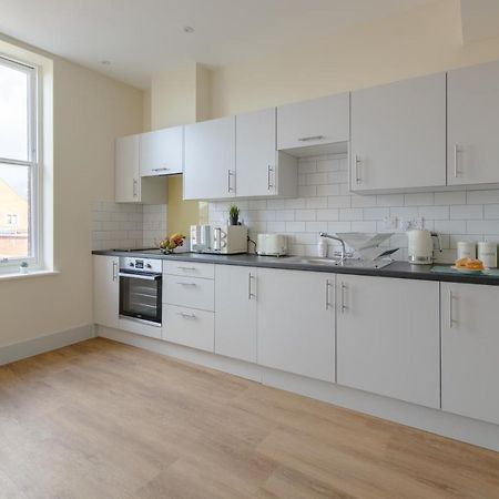 Hereford City Centre - Apartment 7, Isabella House - Modern Apartment In The Heart Of The City - Sleeps 2 Guests - Hosted By Rentmyhouse Ngoại thất bức ảnh